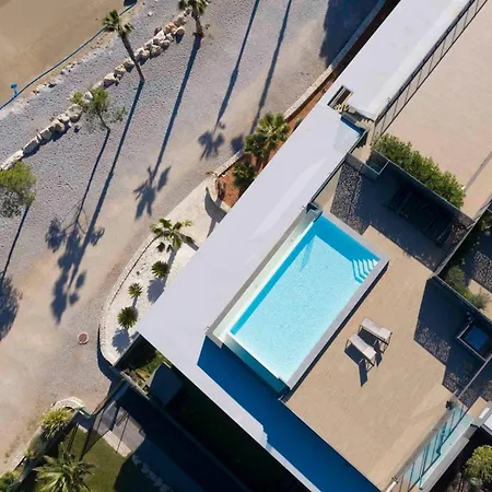 06g - Family Cocoon - Rooftop Pool - Car Park